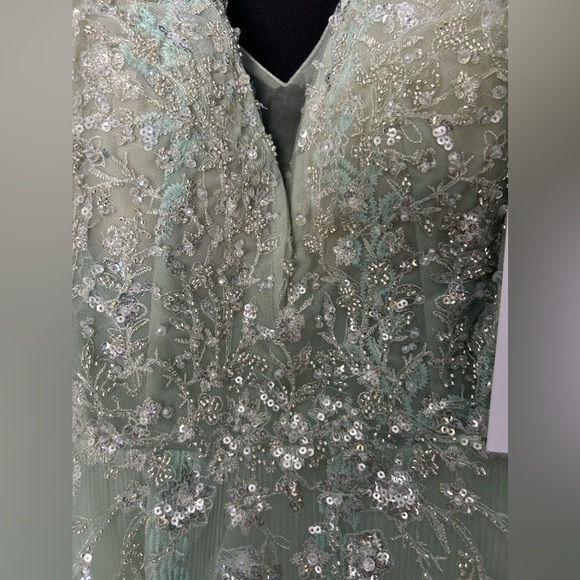 Mac Duggal 20313 NWT Embellished Soft Tie Sleeveless V Neck Gown - Picture 8 of 15